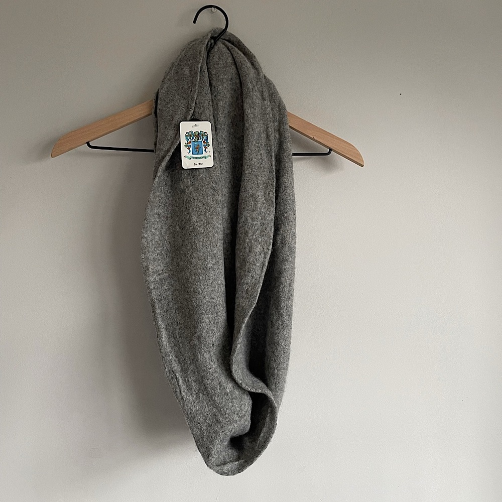 NWT Portolano Cashmere Infinity Scarf